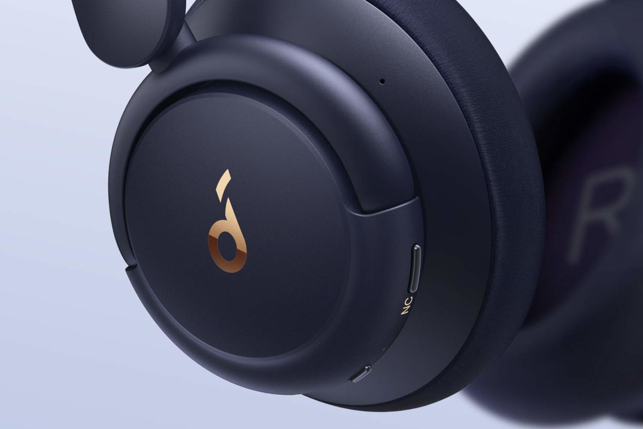 انکر مدل SoundCore Life Q30